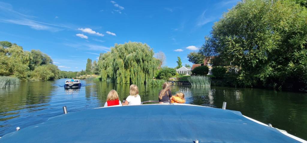 Dag 77: Båttur og familiefest